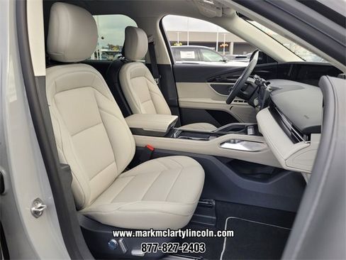 New 2026 Lincoln Nautilus Premier w/ Jet Appearance Package image 11