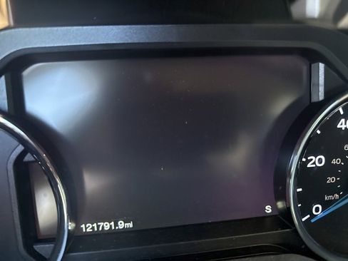 Used 2017 Ford F250 Lariat image 14