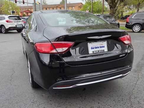 Used 2015 Chrysler 200 Limited w/ Convenience Group FWD image 10