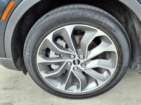 Used 2023 Lincoln Nautilus Reserve image 22