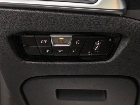 Used 2022 BMW 230i Coupe w/ Convenience Package RWD image 14