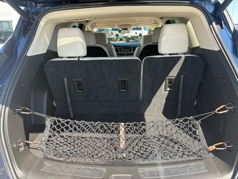 Used 2023 Buick Enclave Essence image 53