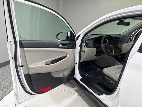 Used 2018 Hyundai Tucson SE FWD image 6