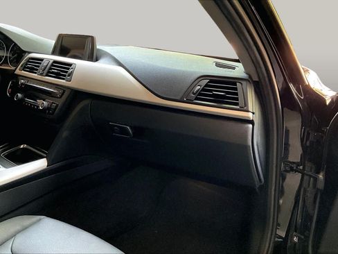 Used 2015 BMW 320i Sedan RWD image 18