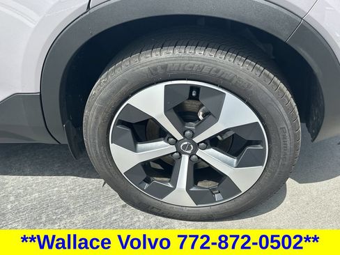 Used 2026 Volvo XC40 B5 Plus AWD/4WD image 10