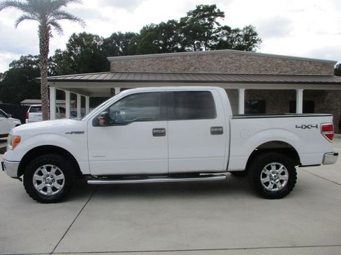Used 2014 Ford F150 XLT w/ Equipment Group 302A Luxury AWD/4WD image 18
