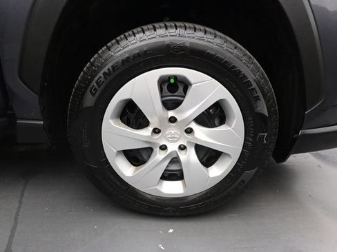 Used 2023 Toyota RAV4 LE FWD image 15