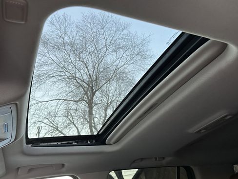 Used 2015 Chevrolet Tahoe LTZ image 19