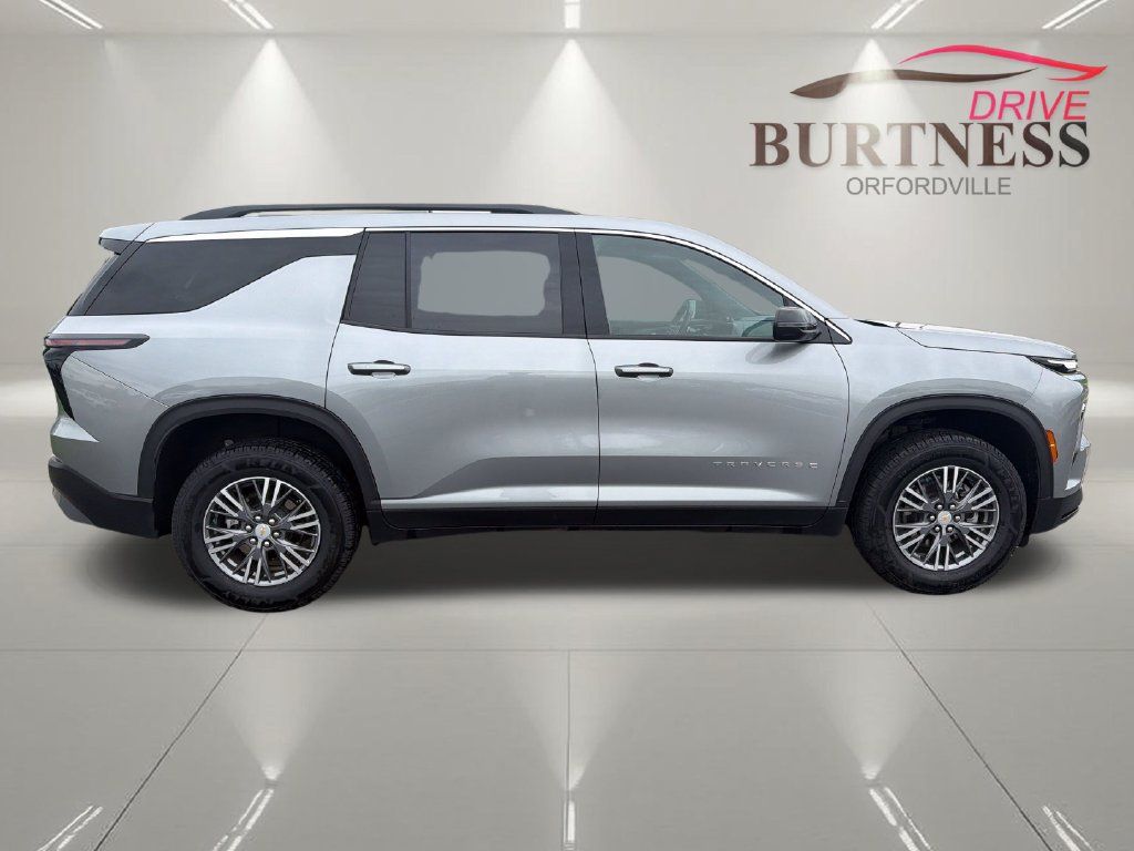 Certified 2026 Chevrolet Traverse LT AWD/4WD image 9