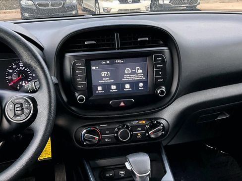 Used 2020 Kia Soul S image 6