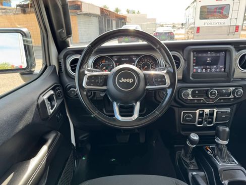 Used 2021 Jeep Wrangler Unlimited Sahara AWD/4WD image 19