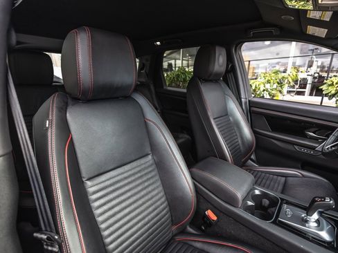 Used 2023 Land Rover Discovery Sport SE R-Dynamic image 26