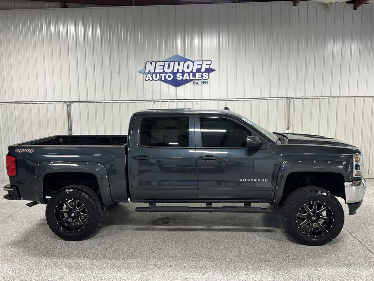 Used 2017 Chevrolet Silverado 1500 LT AWD/4WD image 1