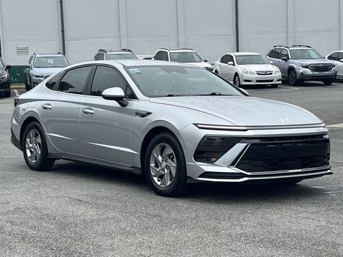 Certified 2025 Hyundai Sonata SE FWD image 15