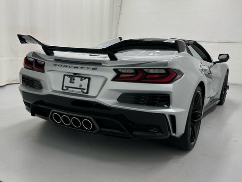 Used 2026 Chevrolet Corvette Z06 RWD image 6