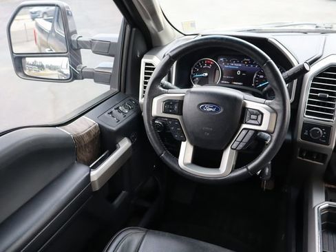 Used 2017 Ford F250 Lariat w/ Chrome Package image 24
