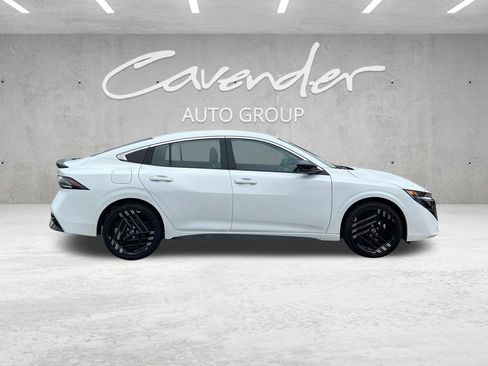 New 2026 Nissan Sentra SR FWD image 17