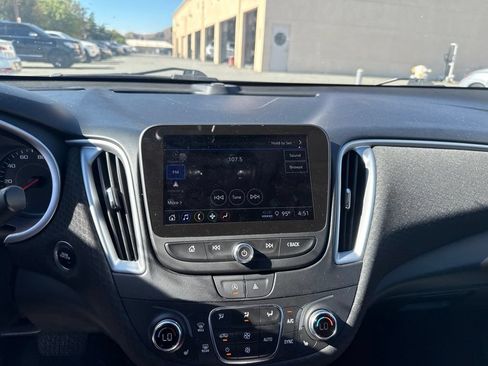 Used 2023 Chevrolet Malibu LT FWD image 16