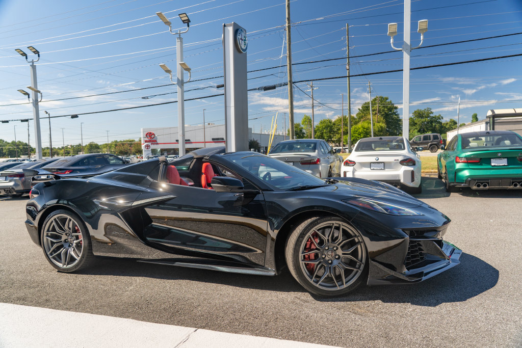 Used 2026 Chevrolet Corvette Z06 w/ Z07 Performance Package RWD image 11