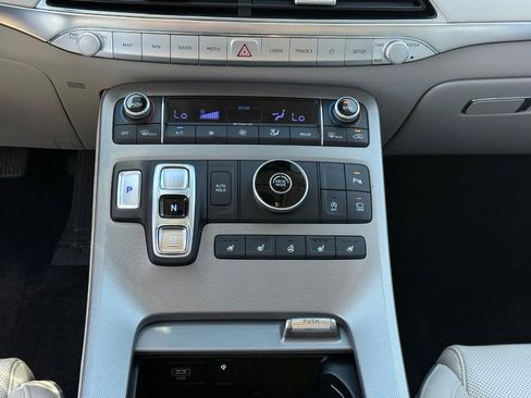 Used 2022 Hyundai Palisade Calligraphy FWD image 16