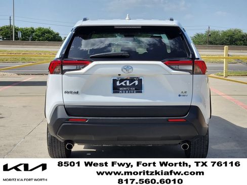 Used 2025 Toyota RAV4 LE AWD/4WD image 5