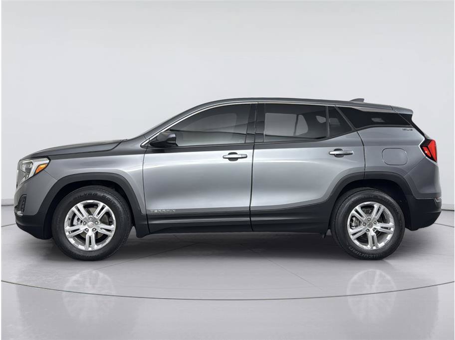 Used 2020 GMC Terrain SLE FWD image 2