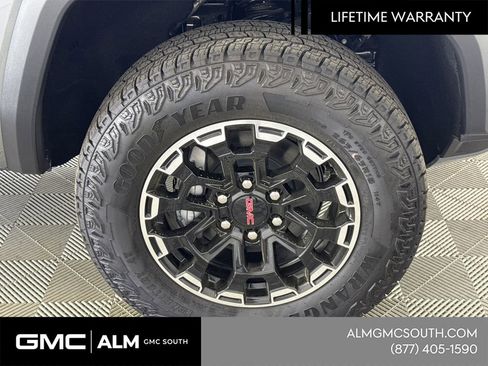 New 2026 GMC Canyon AT4 image 14