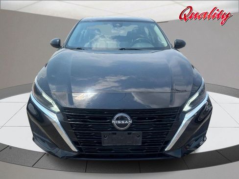 Used 2023 Nissan Altima 2.5 SL FWD image 10
