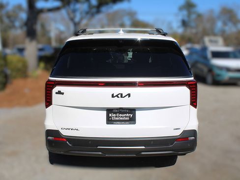 New 2026 Kia Carnival SX Prestige FWD image 11