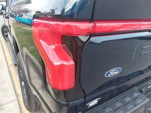Certified 2025 Ford F150 Lightning Lariat image 33
