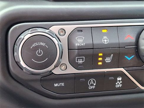 Used 2023 Jeep Wrangler Rubicon w/ Cold Weather Group image 25