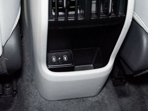 Used 2025 Hyundai Kona SEL FWD image 24
