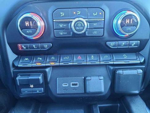 Used 2021 GMC Sierra 1500 AT4 w/ Off Road Performance Package AWD/4WD image 28