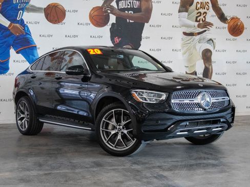 Used 2020 Mercedes-Benz GLC 300 4MATIC Coupe image 2