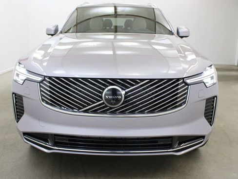 New 2026 Volvo XC90 B6 Plus w/ Protection Package Premier AWD/4WD image 7