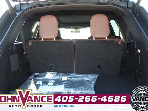 Used 2022 Lincoln Aviator Reserve w/ Equipment Group 201A AWD/4WD image 9