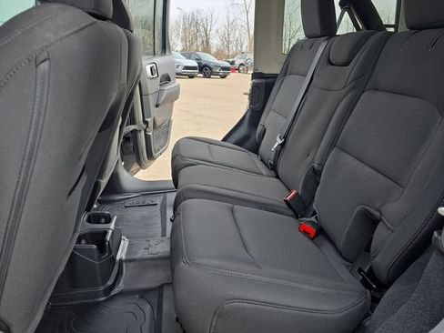 Used 2023 Jeep Wrangler Unlimited Sport AWD/4WD image 13