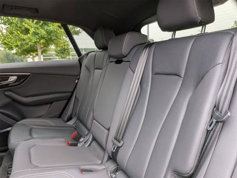 Used 2021 Audi Q8 Premium Plus w/ Premium Plus Package image 31