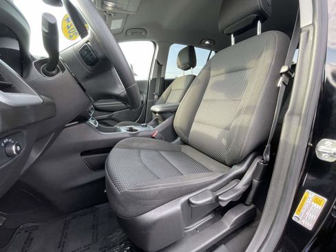 Used 2024 GMC Terrain SLE FWD image 17