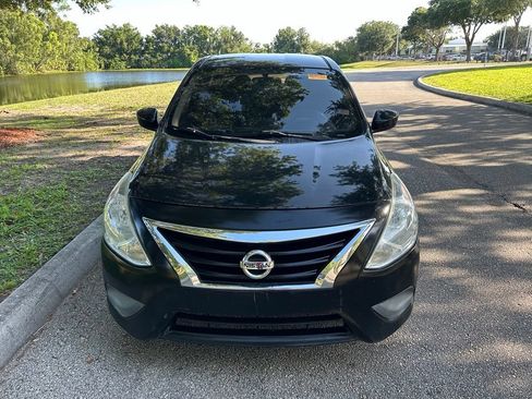 Used 2017 Nissan Versa SV FWD image 9