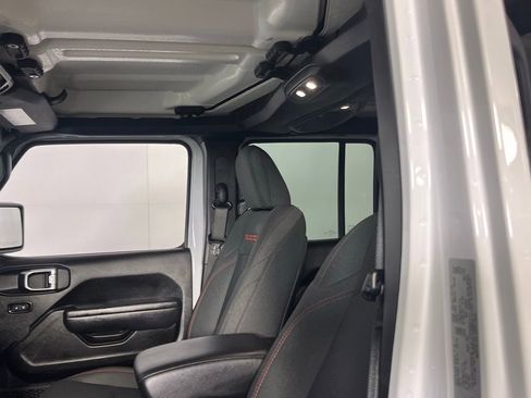 Certified 2025 Jeep Wrangler Unlimited Rubicon image 22