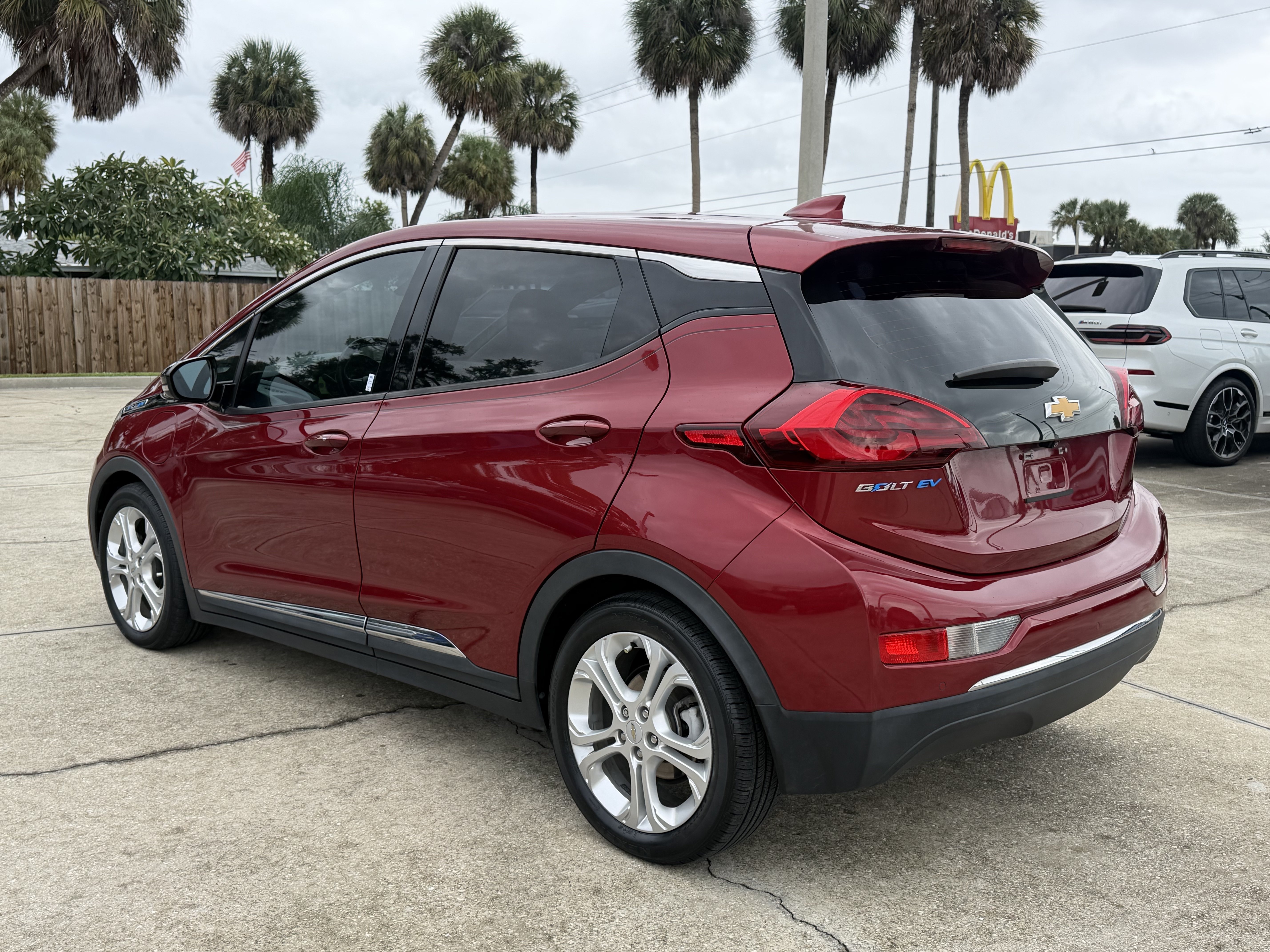 Used 2021 Chevrolet Bolt LT FWD image 5