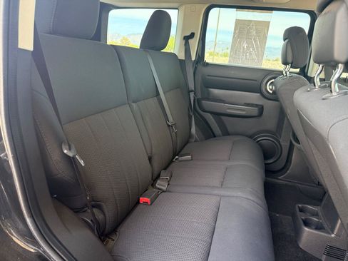 Used 2011 Dodge Nitro SE RWD image 12