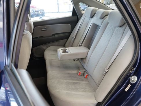 Used 2010 Hyundai Elantra GLS FWD image 36