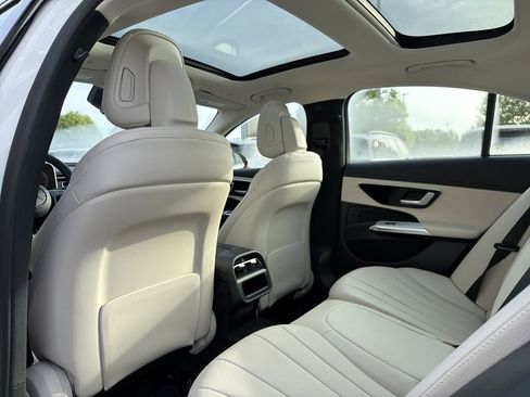 New 2026 Mercedes-Benz E 350 4MATIC Sedan image 12