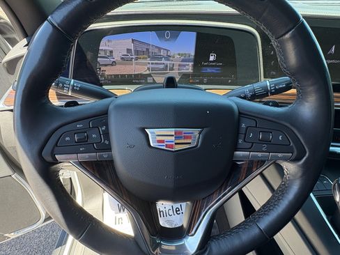 Used 2023 Cadillac Escalade ESV Premium Luxury w/ Performance Package AWD/4WD image 21