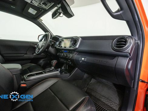 Used 2023 Toyota Tacoma TRD Pro AWD/4WD image 40