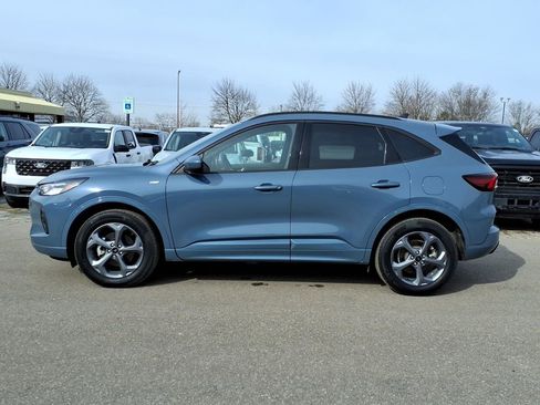 Used 2023 Ford Escape ST-Line Select w/ Tech Pack #2 AWD/4WD image 2