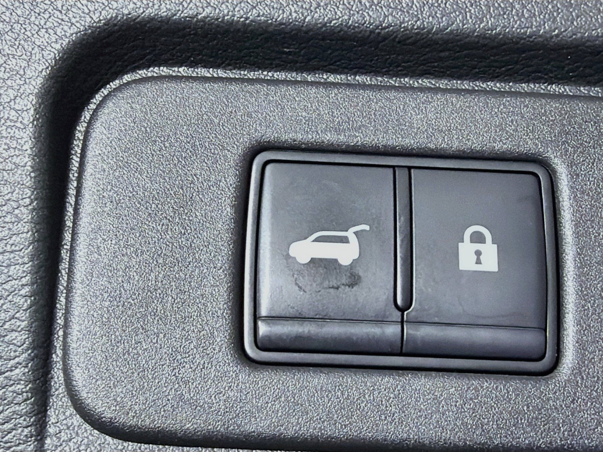Used 2023 Nissan Rogue SL w/ SL Premium Package FWD image 28