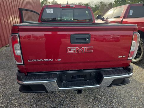 Used 2019 GMC Canyon SLE w/ SLE Convenience Package image 4